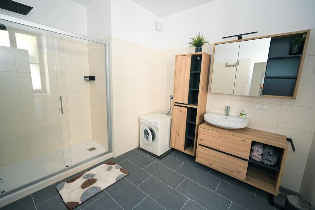 Perfect Apartment Near @ City-Center Wina Bagian luar foto